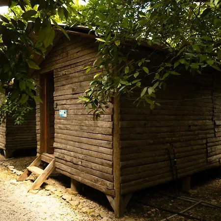 Yakamoz 홀리데이파크 *